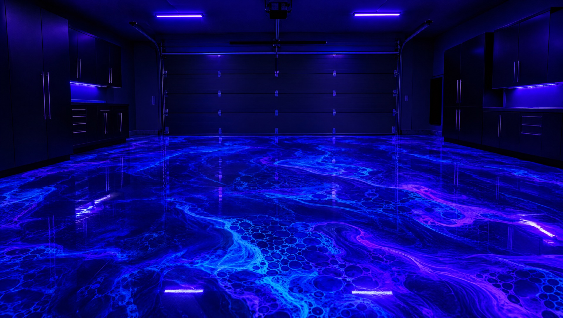Design example: UV-reactive metallic garage floor under black light